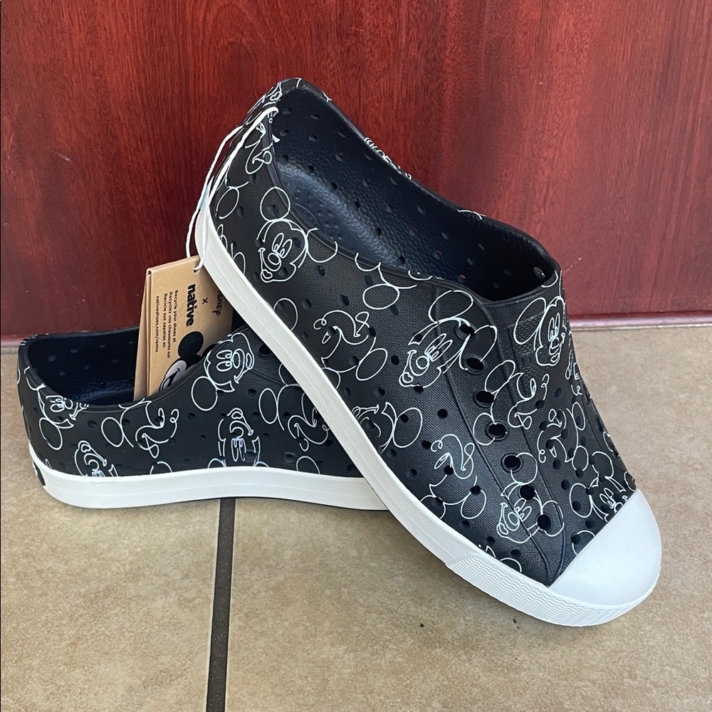 Disney Black and White Mickey Print Shoes